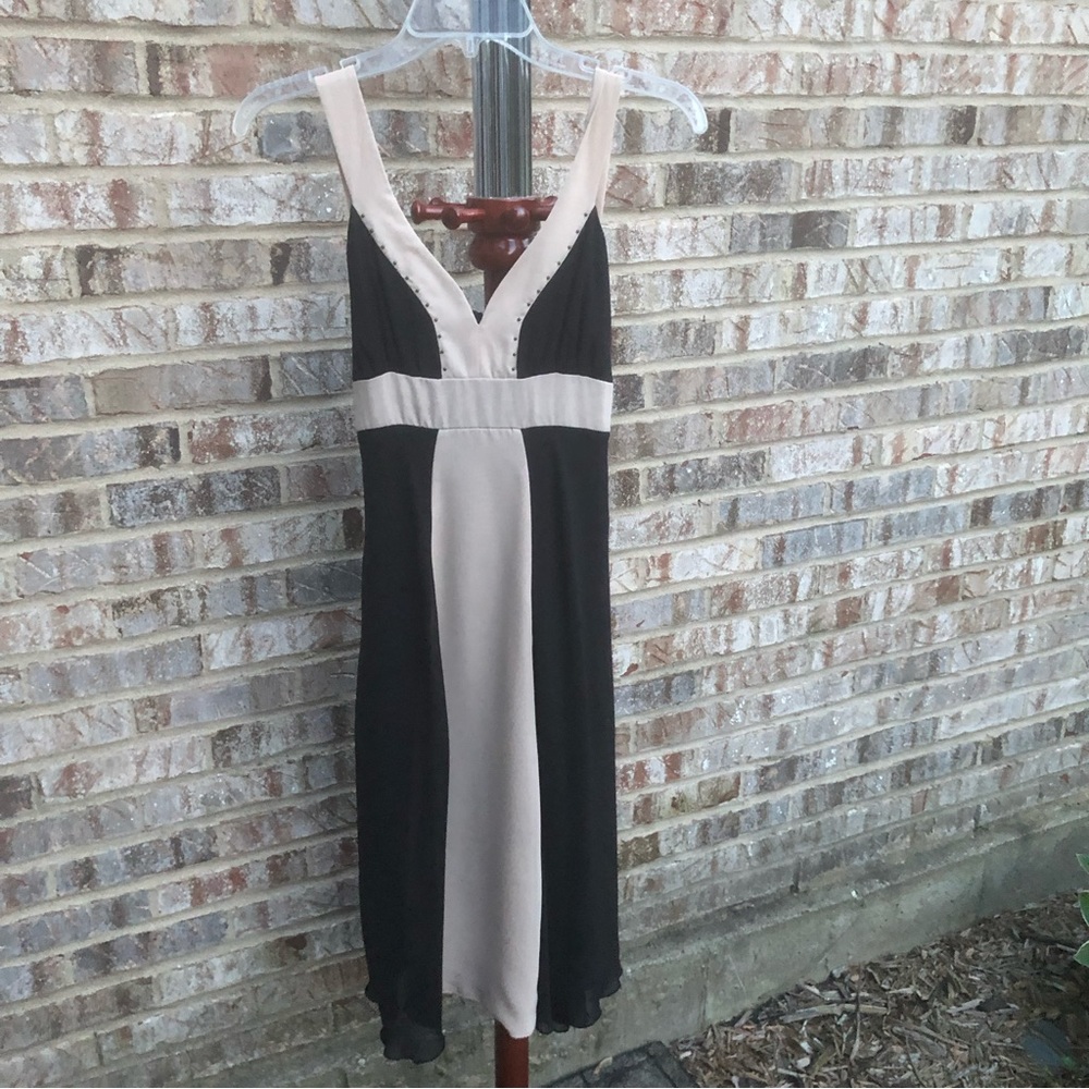 Size 4P black and taupe dress like new soft material sleeveless